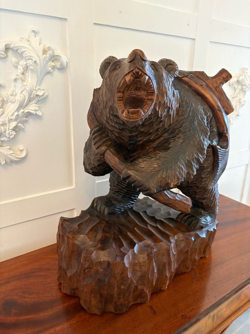 Large Antique Edwardian Quality Carved Linden Wood Japanese Bear Carrying a Fish - Image 2